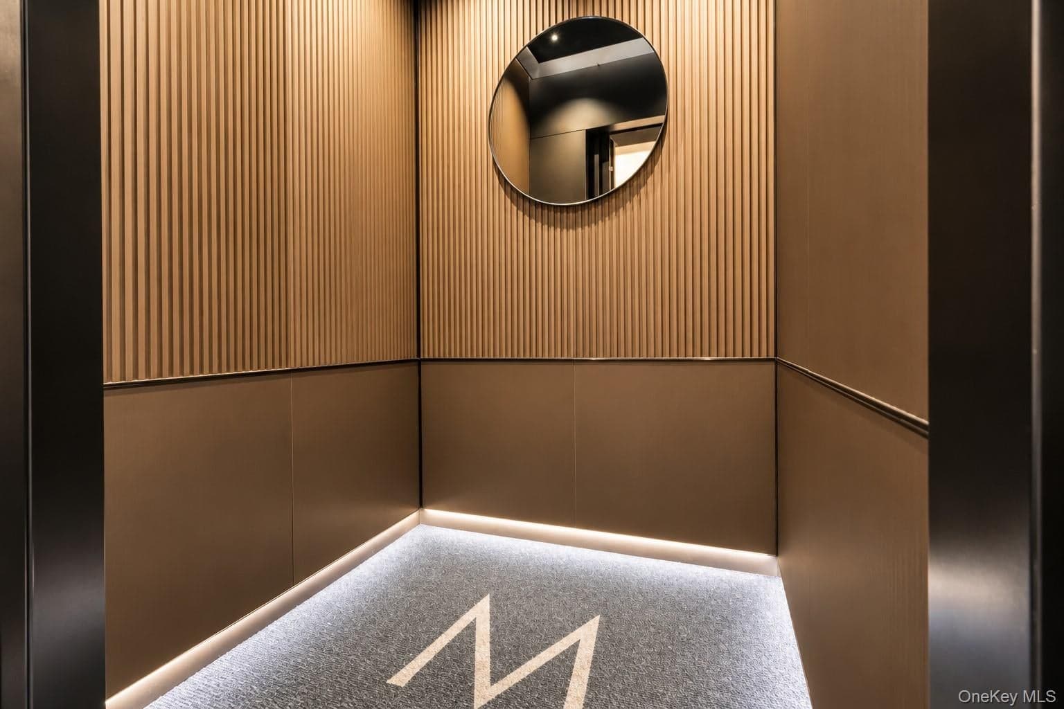 135 E 47th Street Unit: 22F thumbnail 4