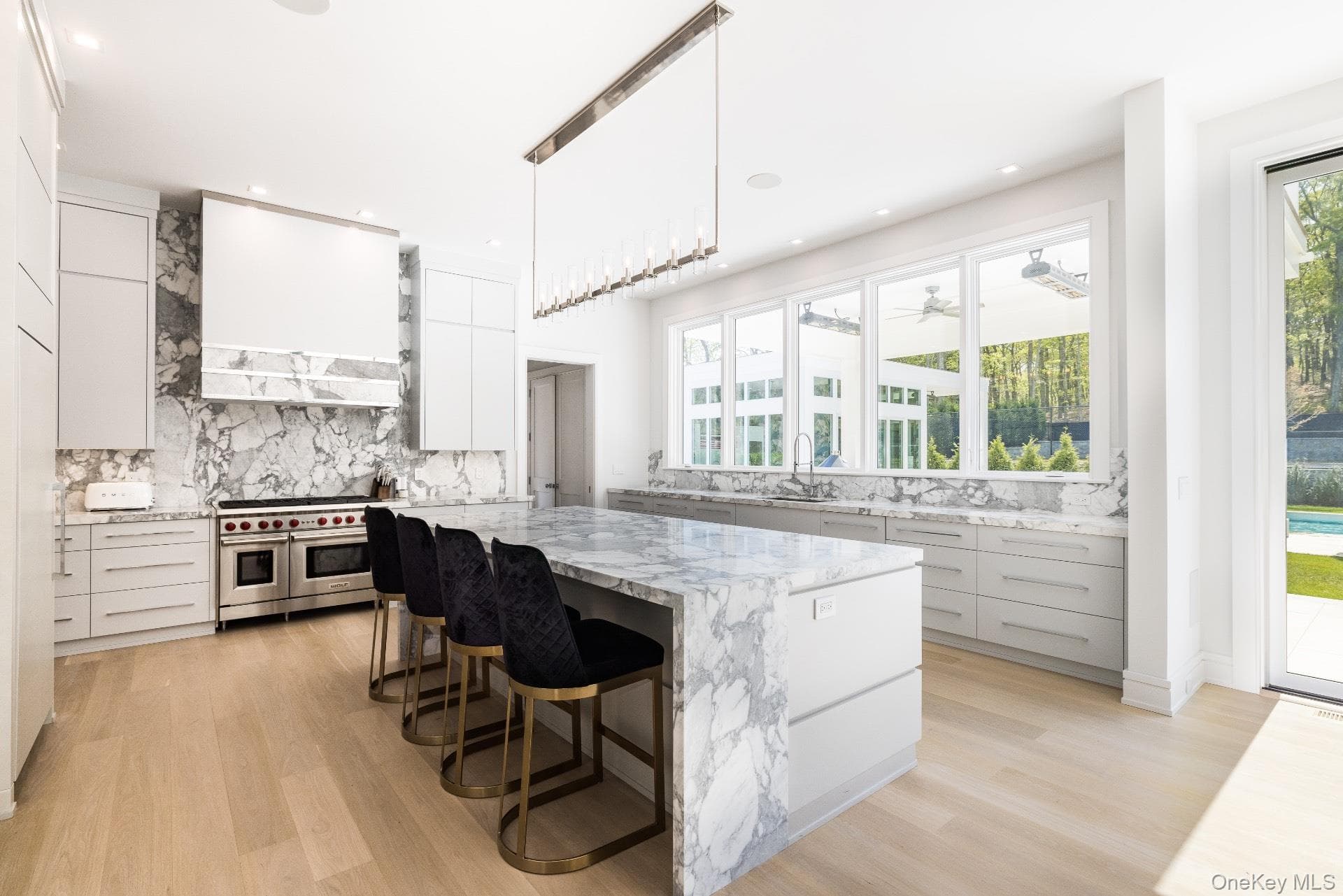 1552 Deerfield Road thumbnail 13