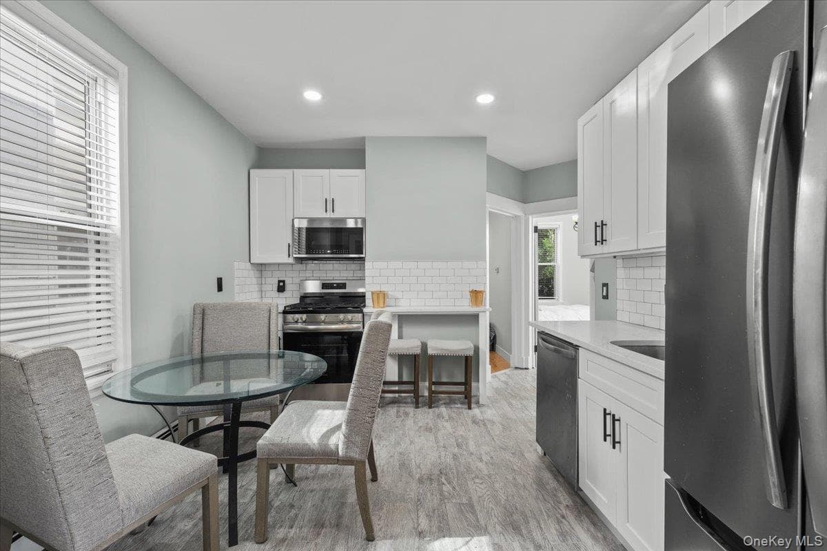 75 Dartmouth Avenue thumbnail 3
