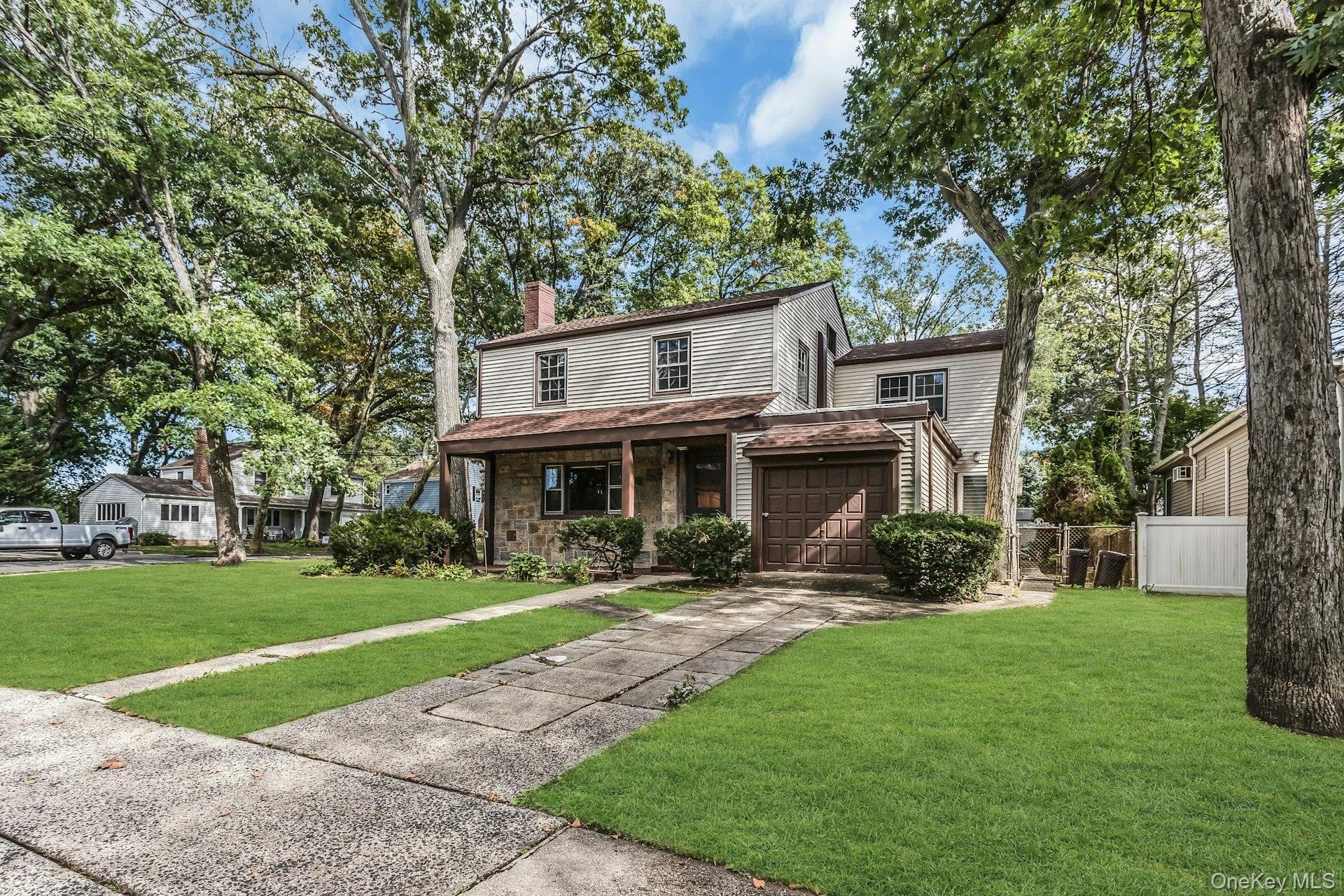 915 Glenwood Road thumbnail 2