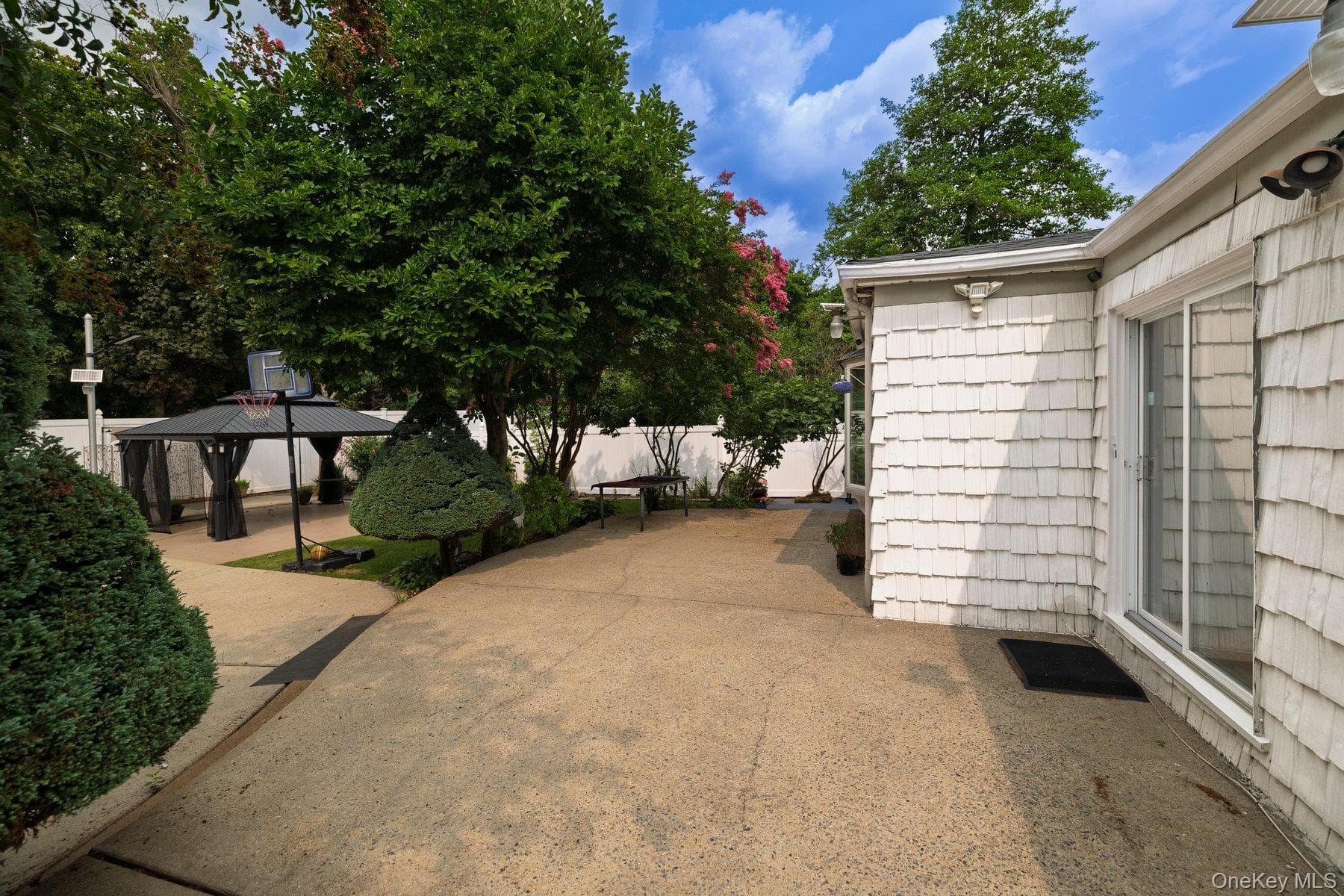 791 Cornwell Avenue thumbnail 31