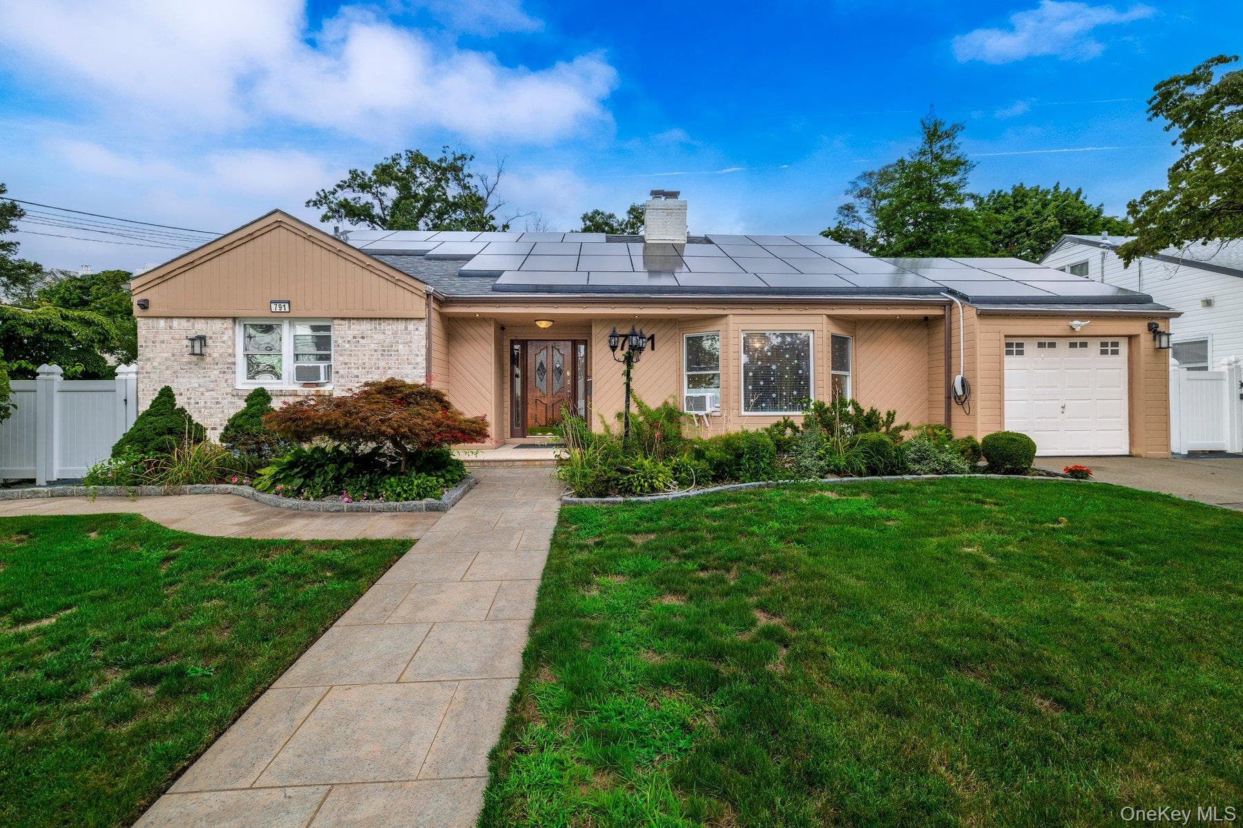 791 Cornwell Avenue thumbnail 2