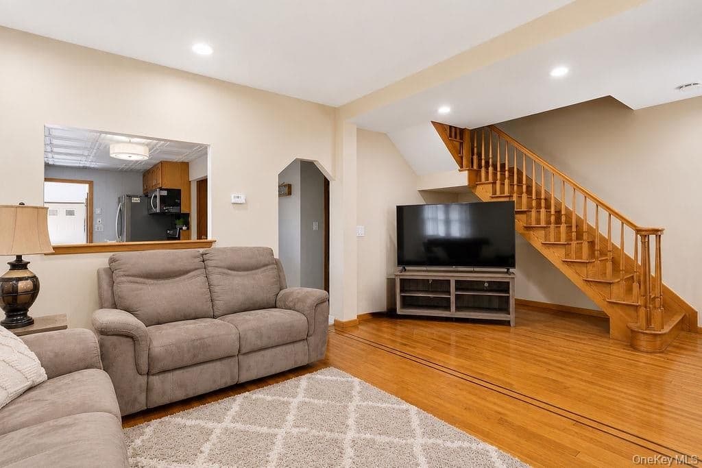 151-27 11th Avenue thumbnail 10
