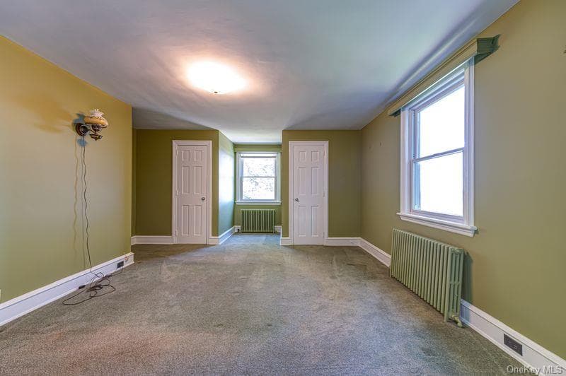 105 Laurel Lane thumbnail 23