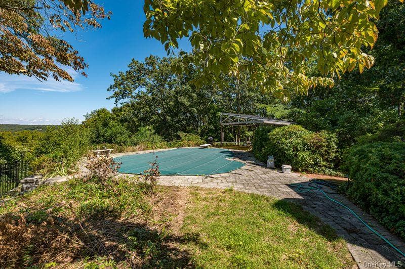 105 Laurel Lane thumbnail 29