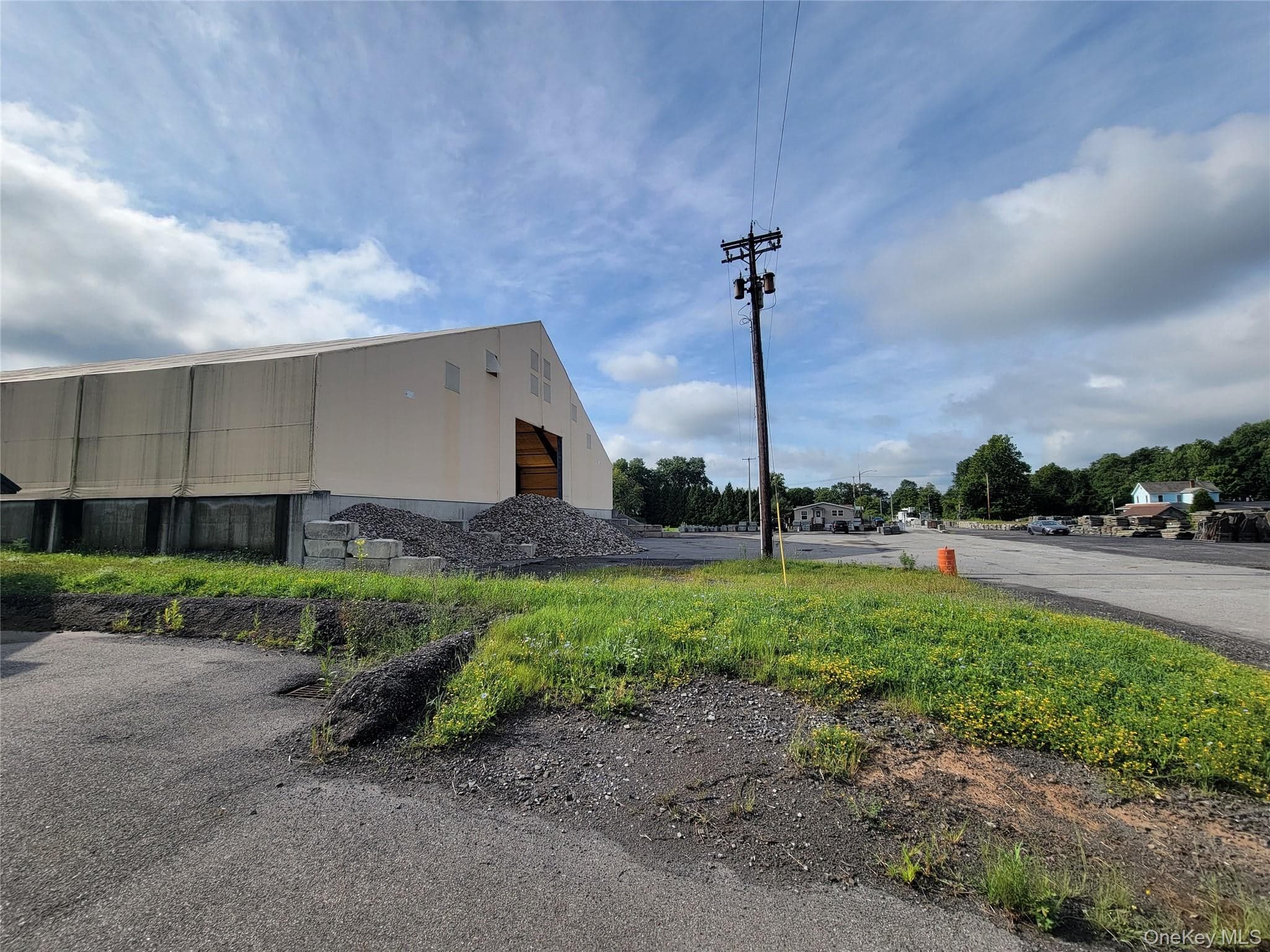 534 Glasco Turnpike thumbnail 16