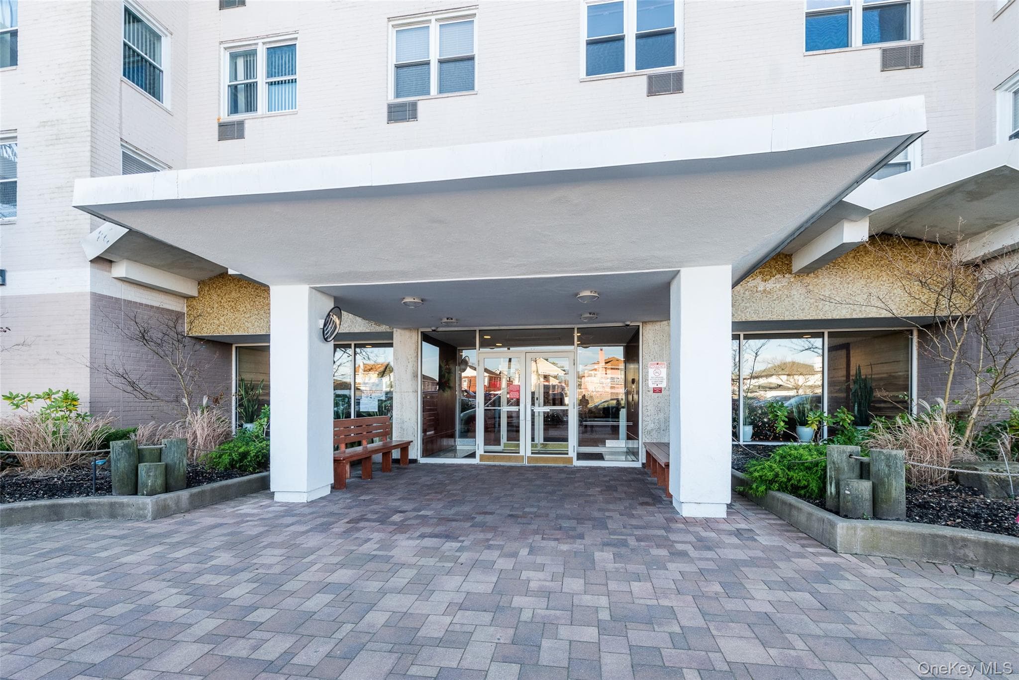 522 Shore Road Rd Unit: 2AA, Long Beach