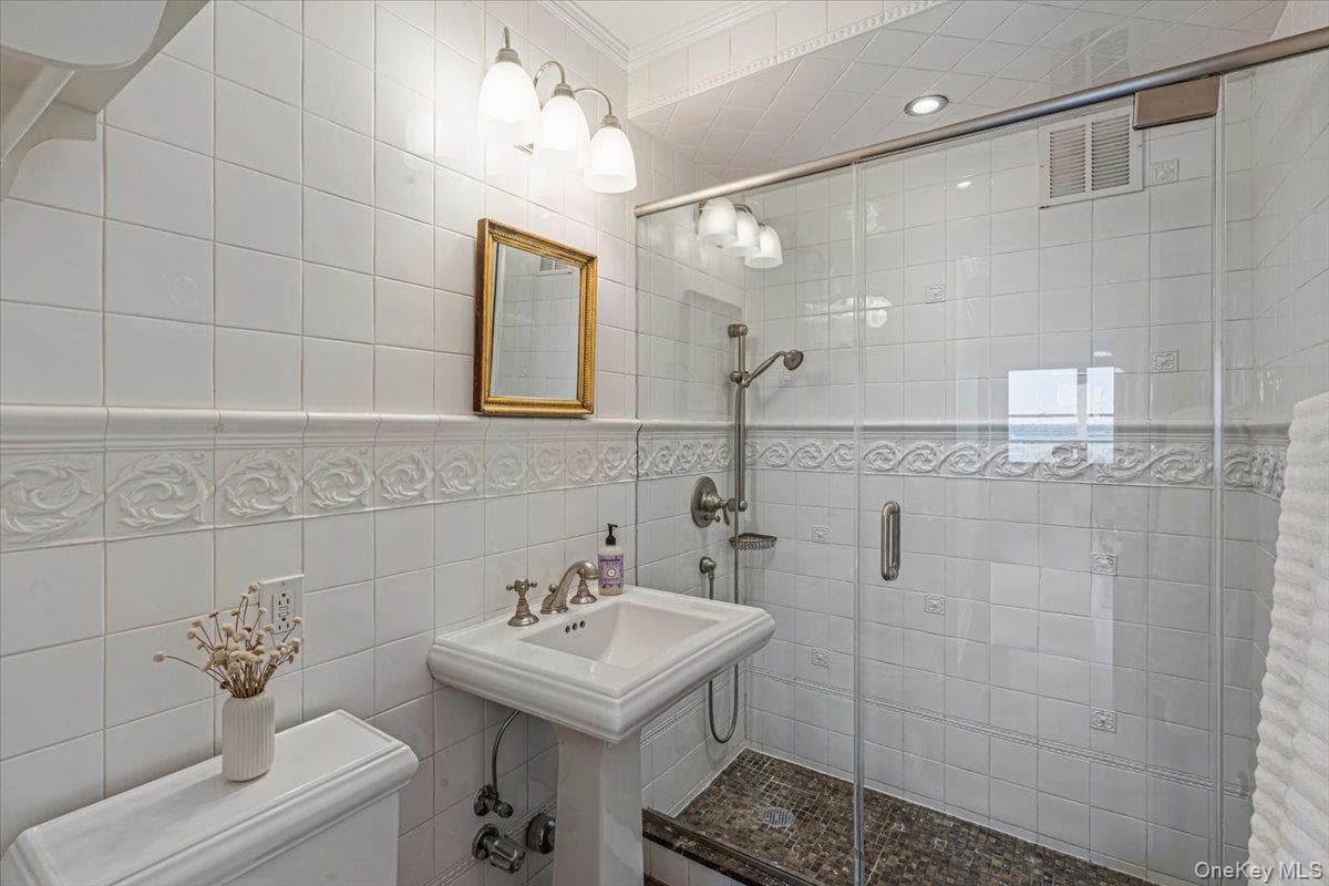 17-85 215th Street Unit: 11N thumbnail 20
