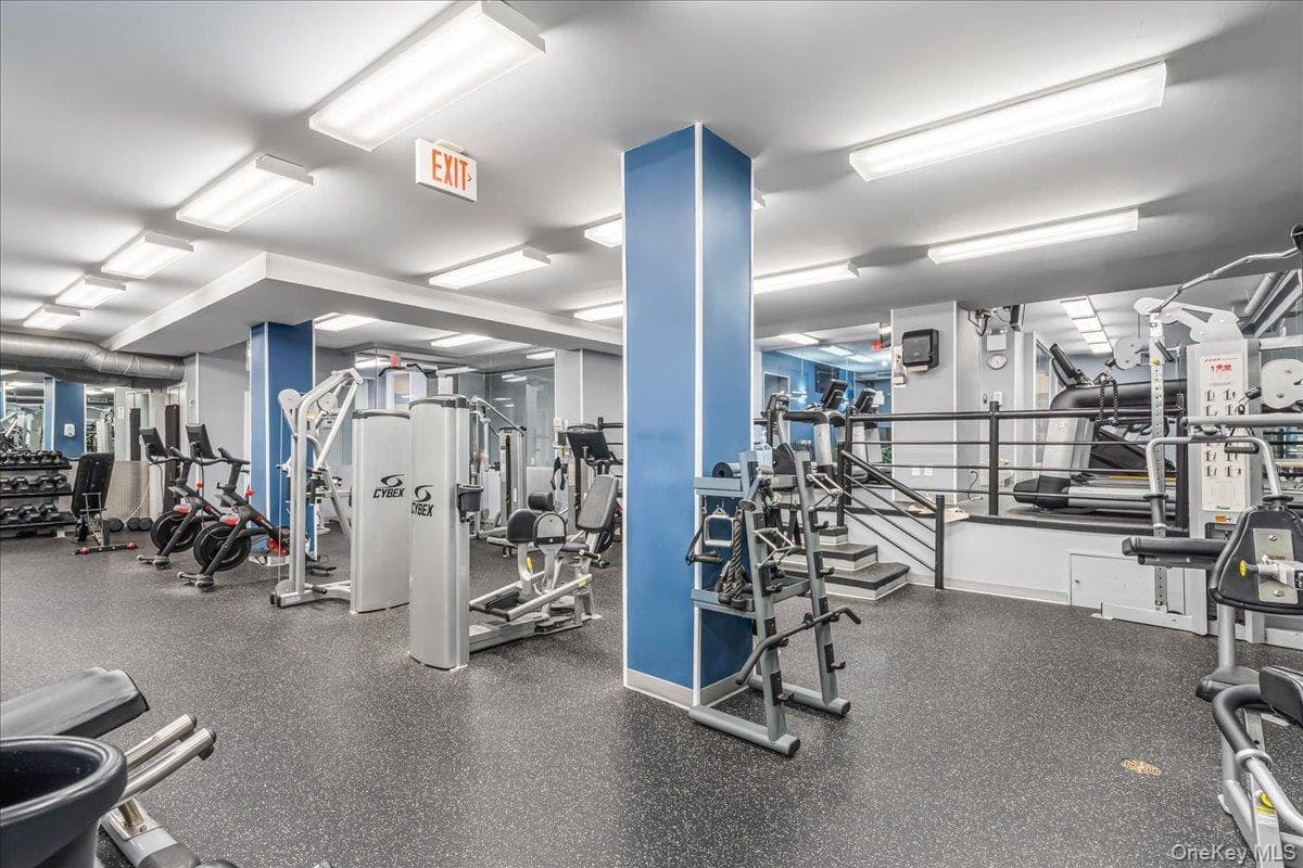 17-85 215th Street Unit: 11N thumbnail 32