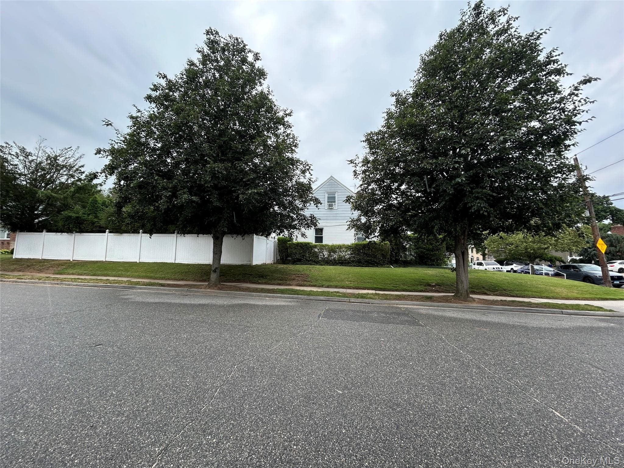 92 Melvin Avenue thumbnail 3