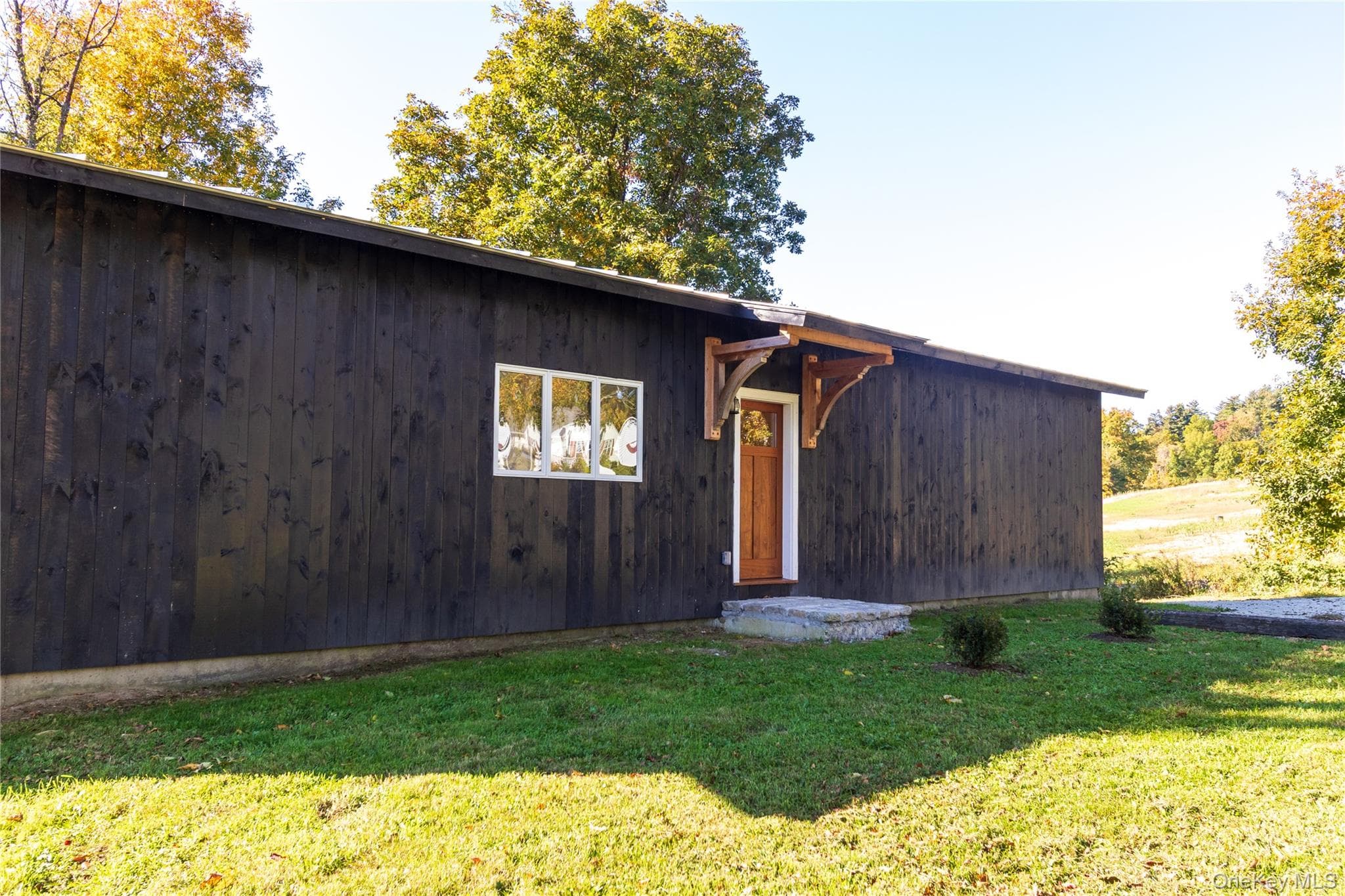 1024 Livingston Road thumbnail 2