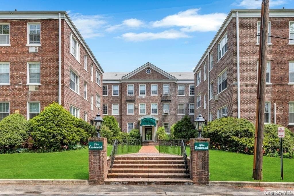 1 Meadow Drive Unit: 3-C, Woodmere
