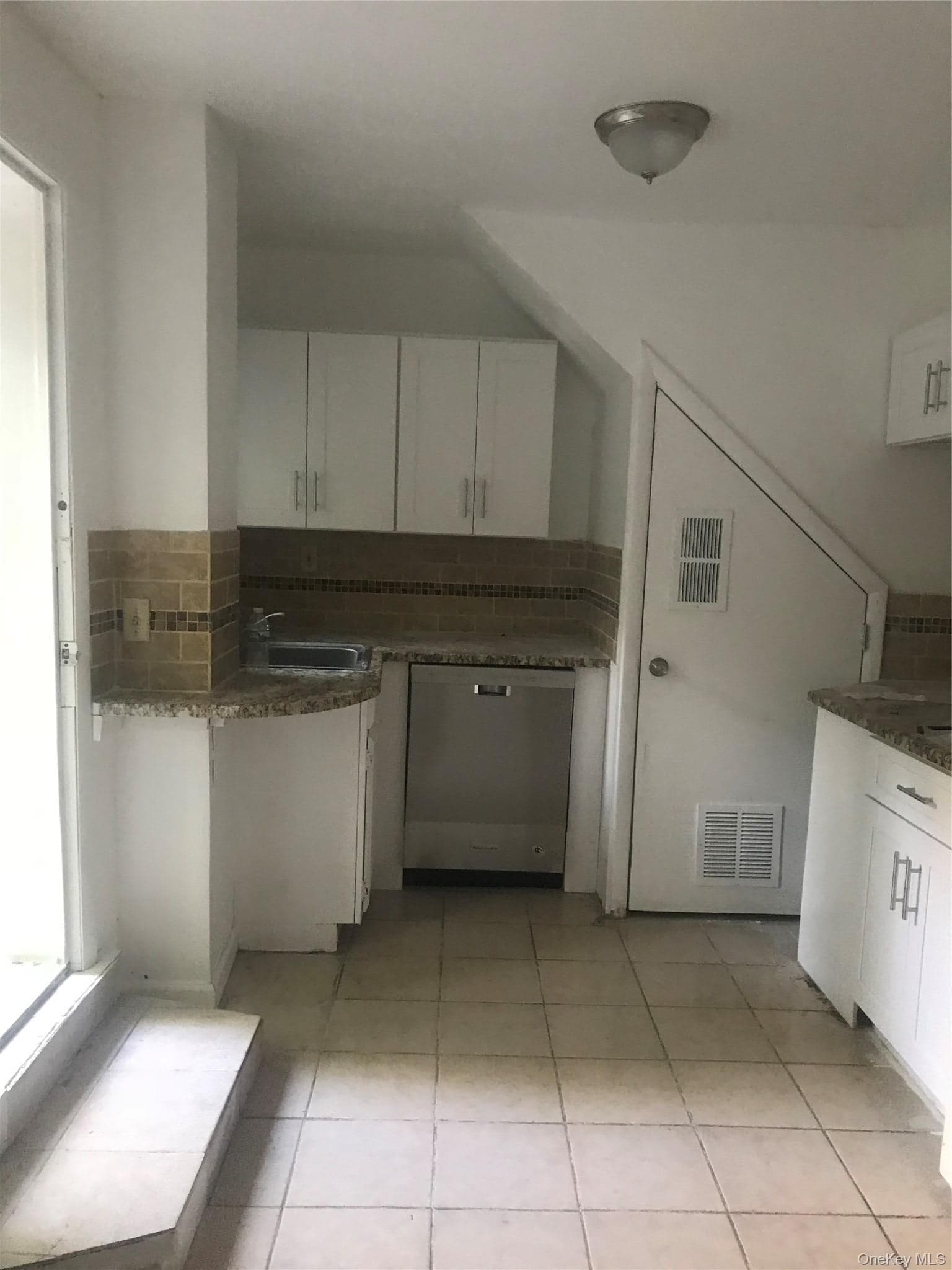 6 Snowden Avenue Unit: 4 thumbnail 5