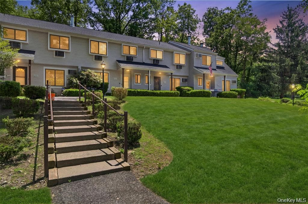 607 Mountain Laurel Drive thumbnail 3