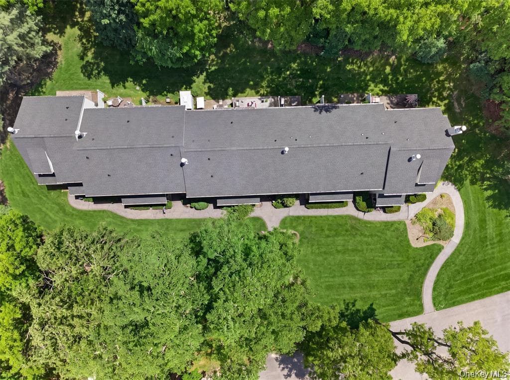 607 Mountain Laurel Drive thumbnail 32