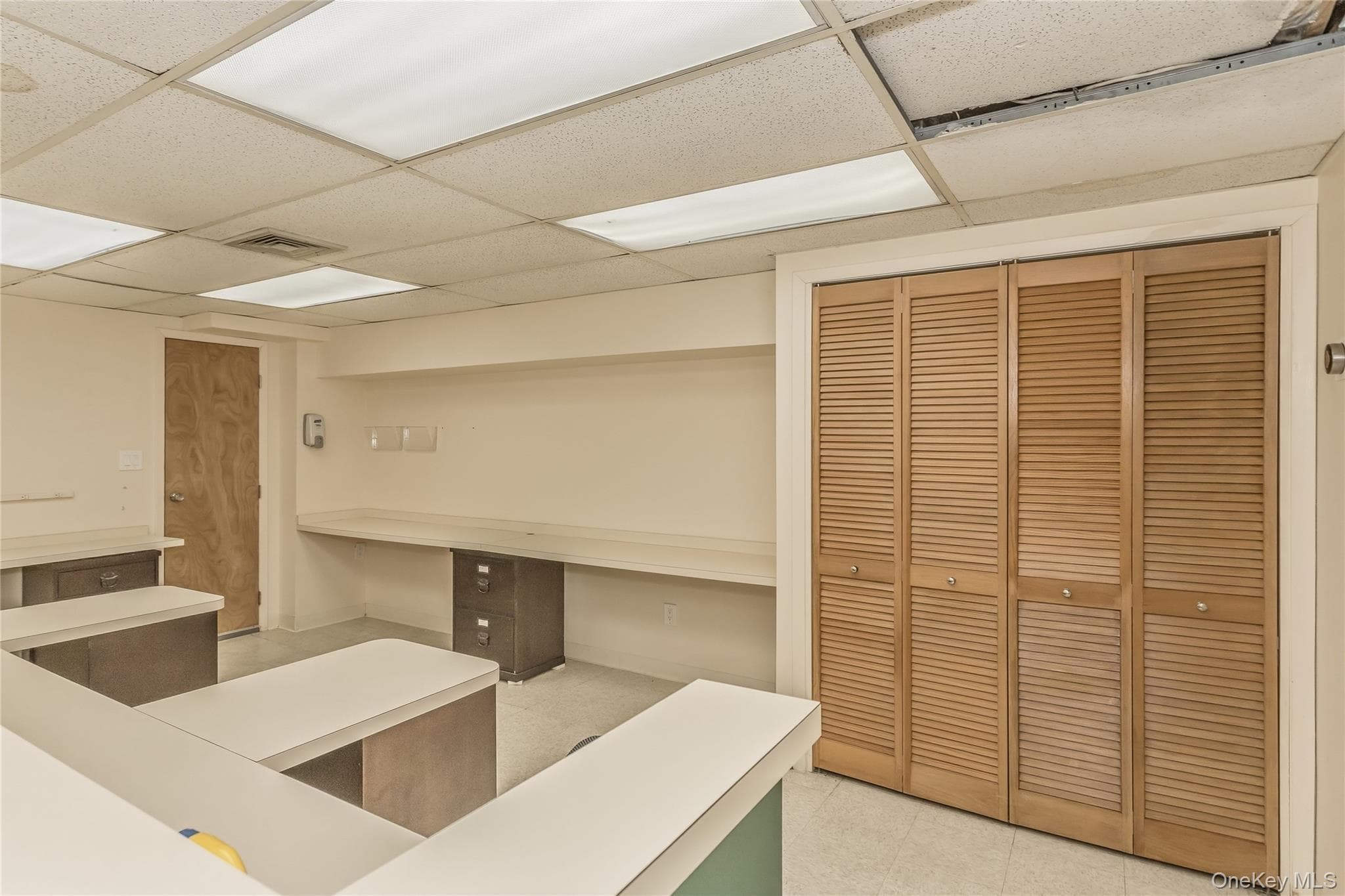 325 E Park Avenue thumbnail 35