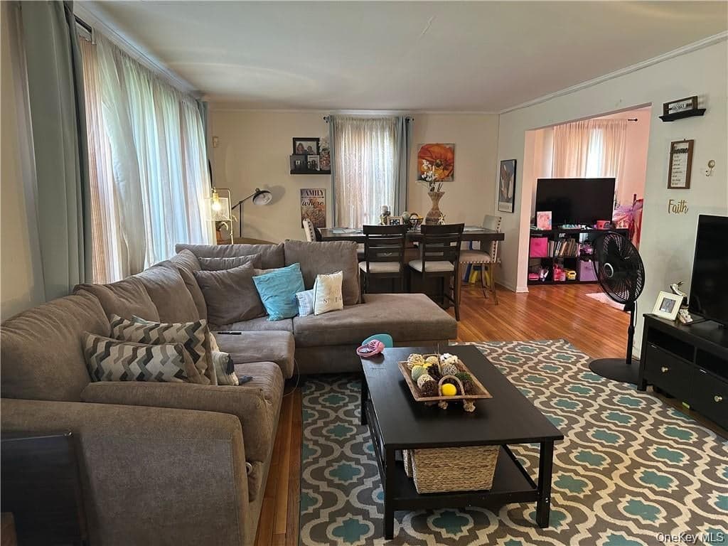 111 Lawrence Park Crescent Unit: 111 thumbnail 4