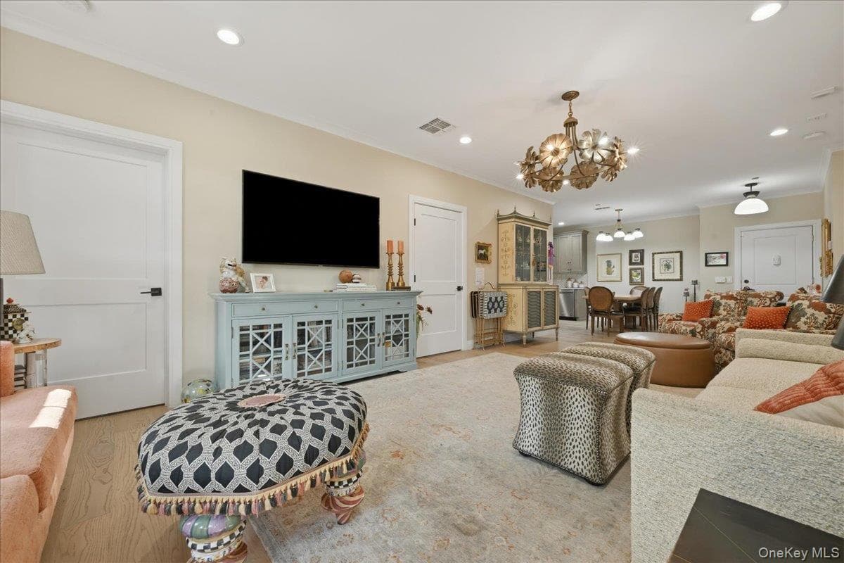 15103 Aspenwood Drive thumbnail 5