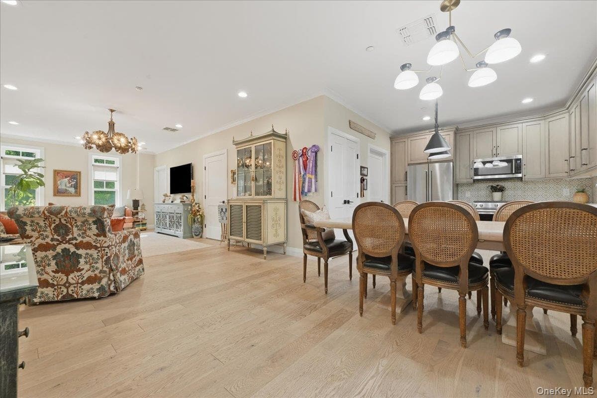 15103 Aspenwood Drive thumbnail 4