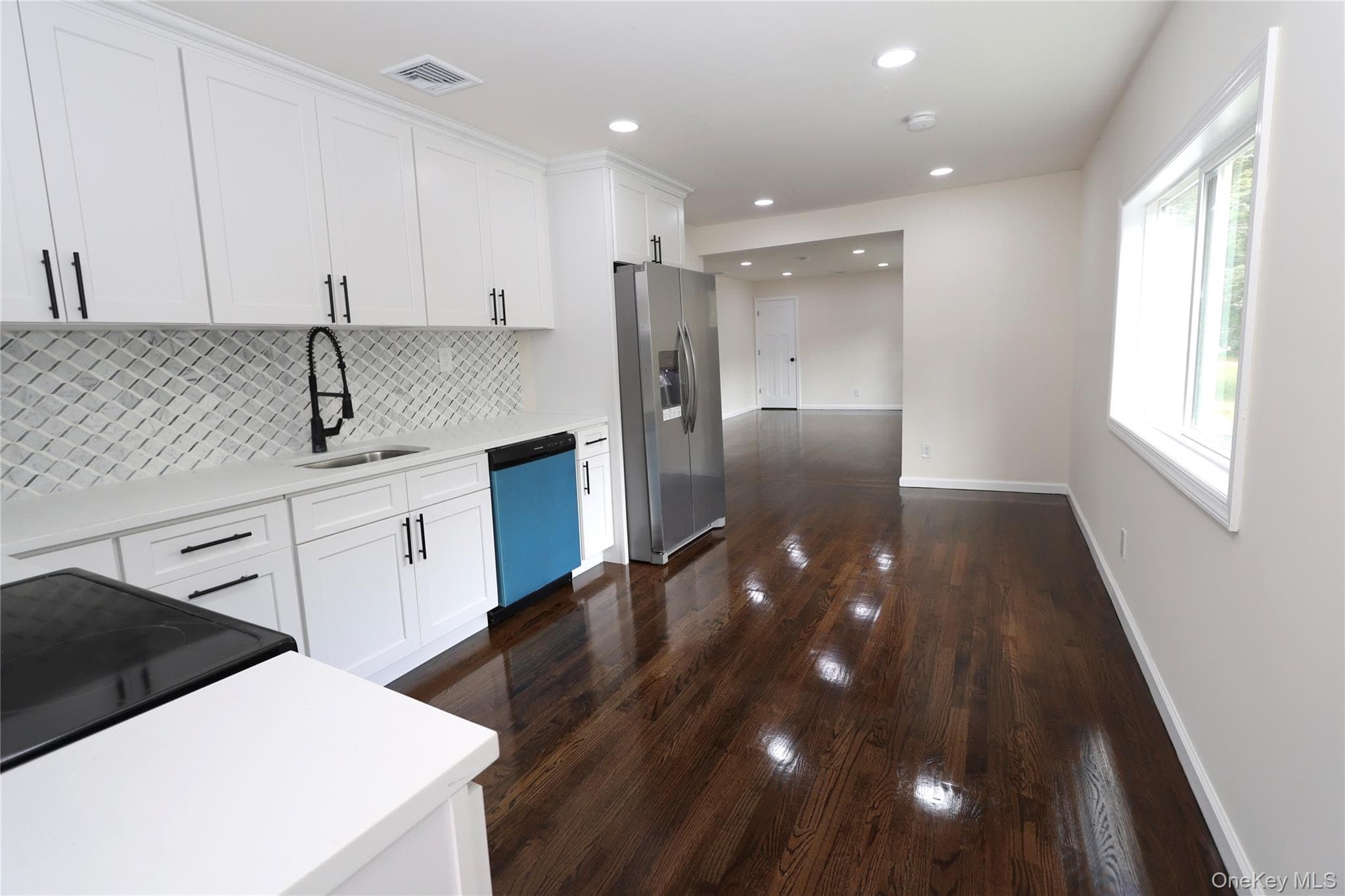 472 Nichols Road thumbnail 3
