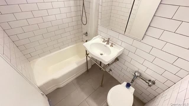 63-11 Queens Boulevard Unit: E17 thumbnail 12