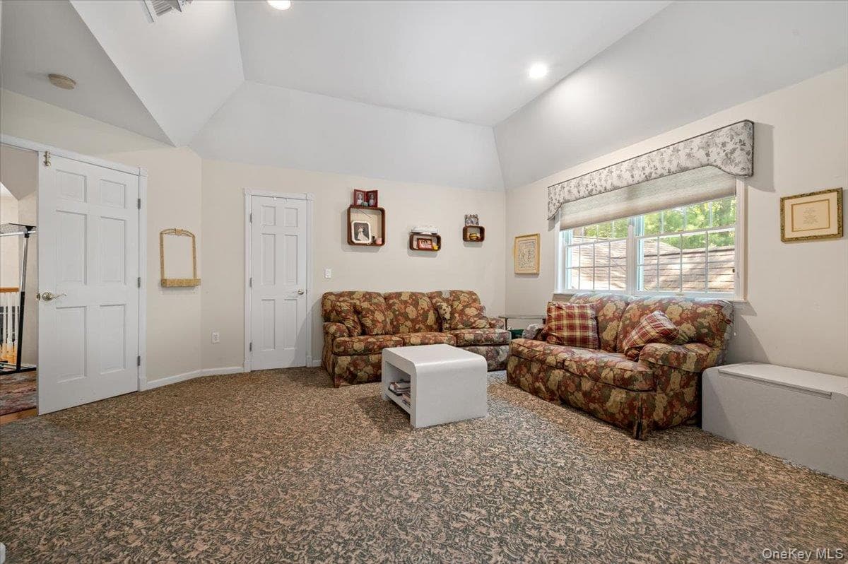 1040 Washington Avenue thumbnail 35