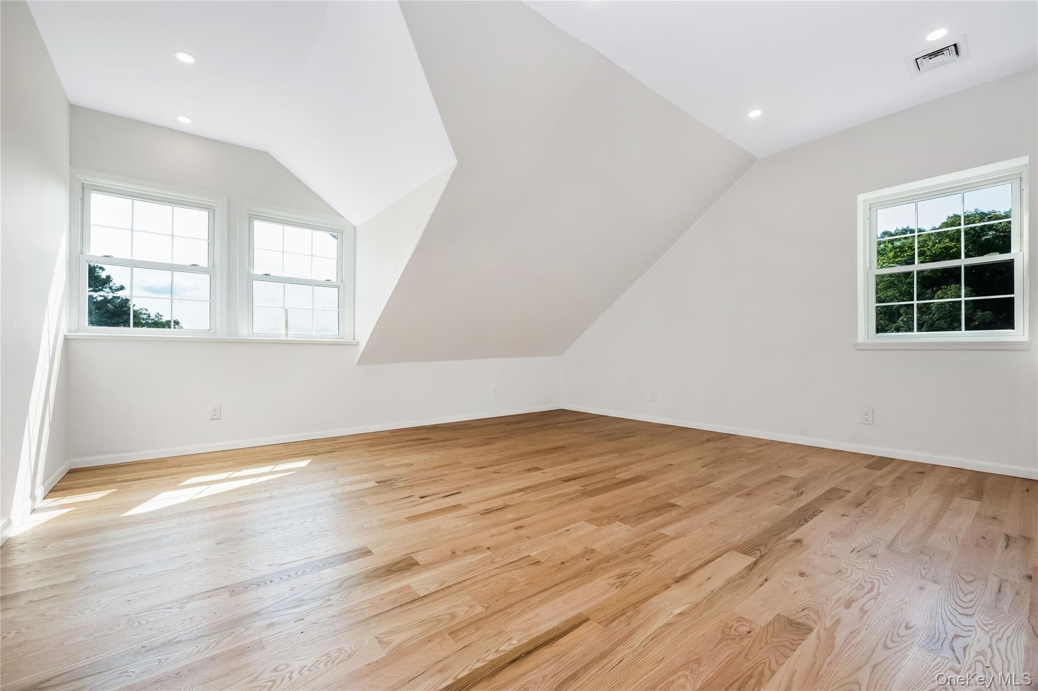 314 Mill Hill Road thumbnail 18