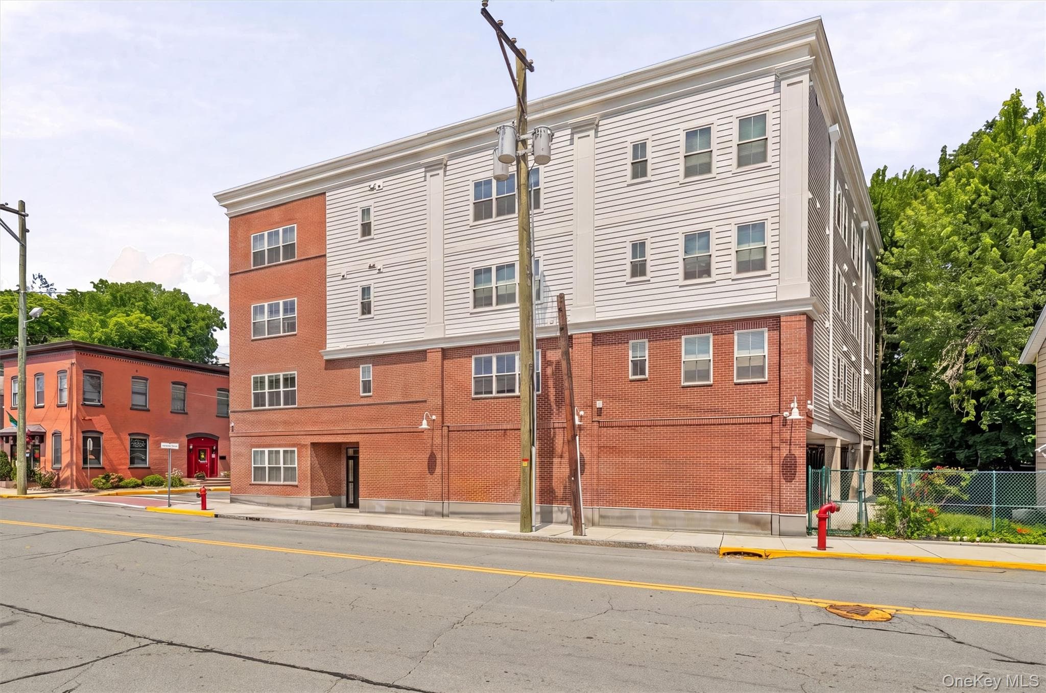 122 Greenwich Avenue thumbnail 5