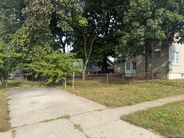 186 Rockaway Parkway thumbnail 4