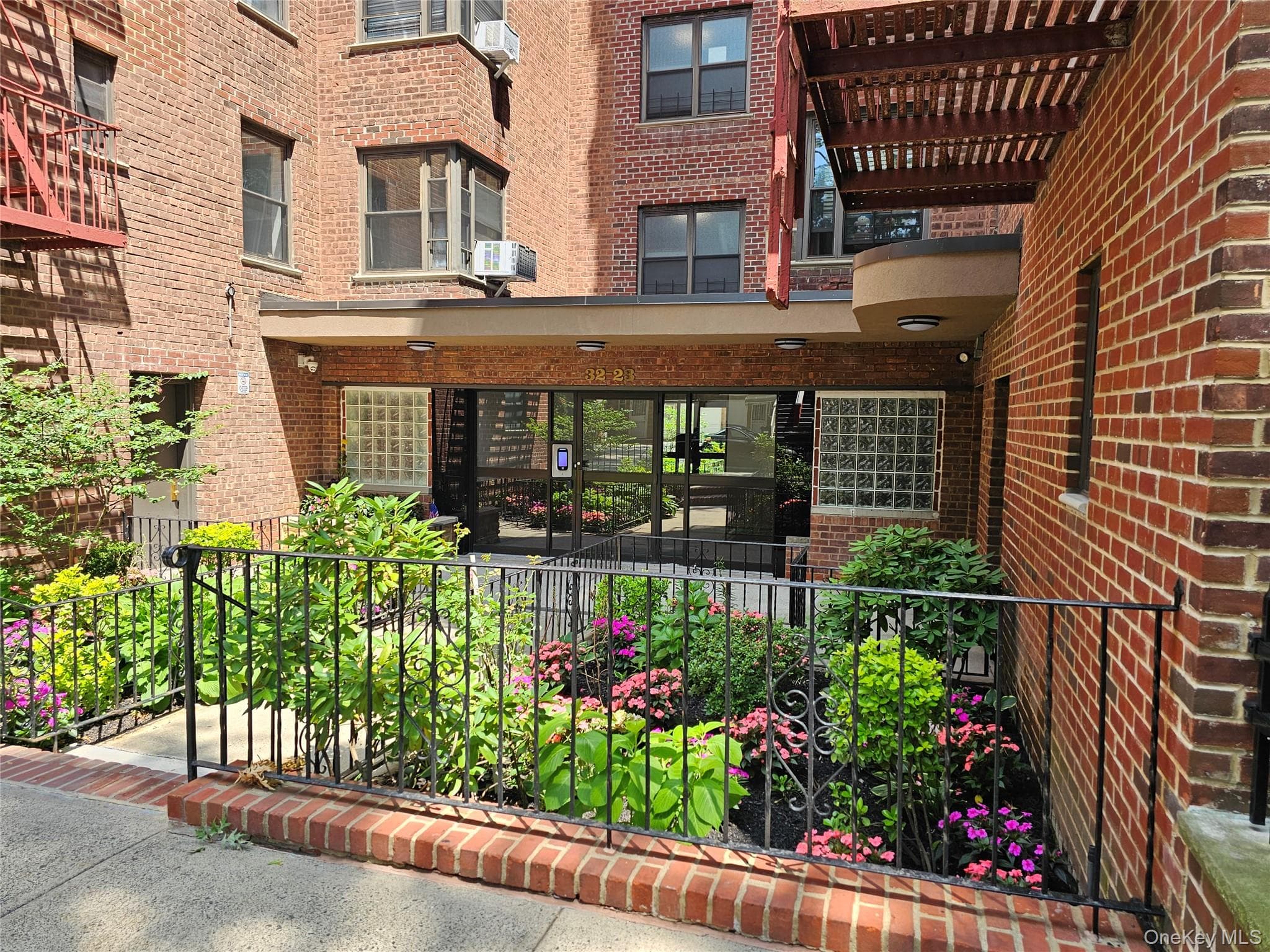 32-23 88 Street Unit: 306 thumbnail 12