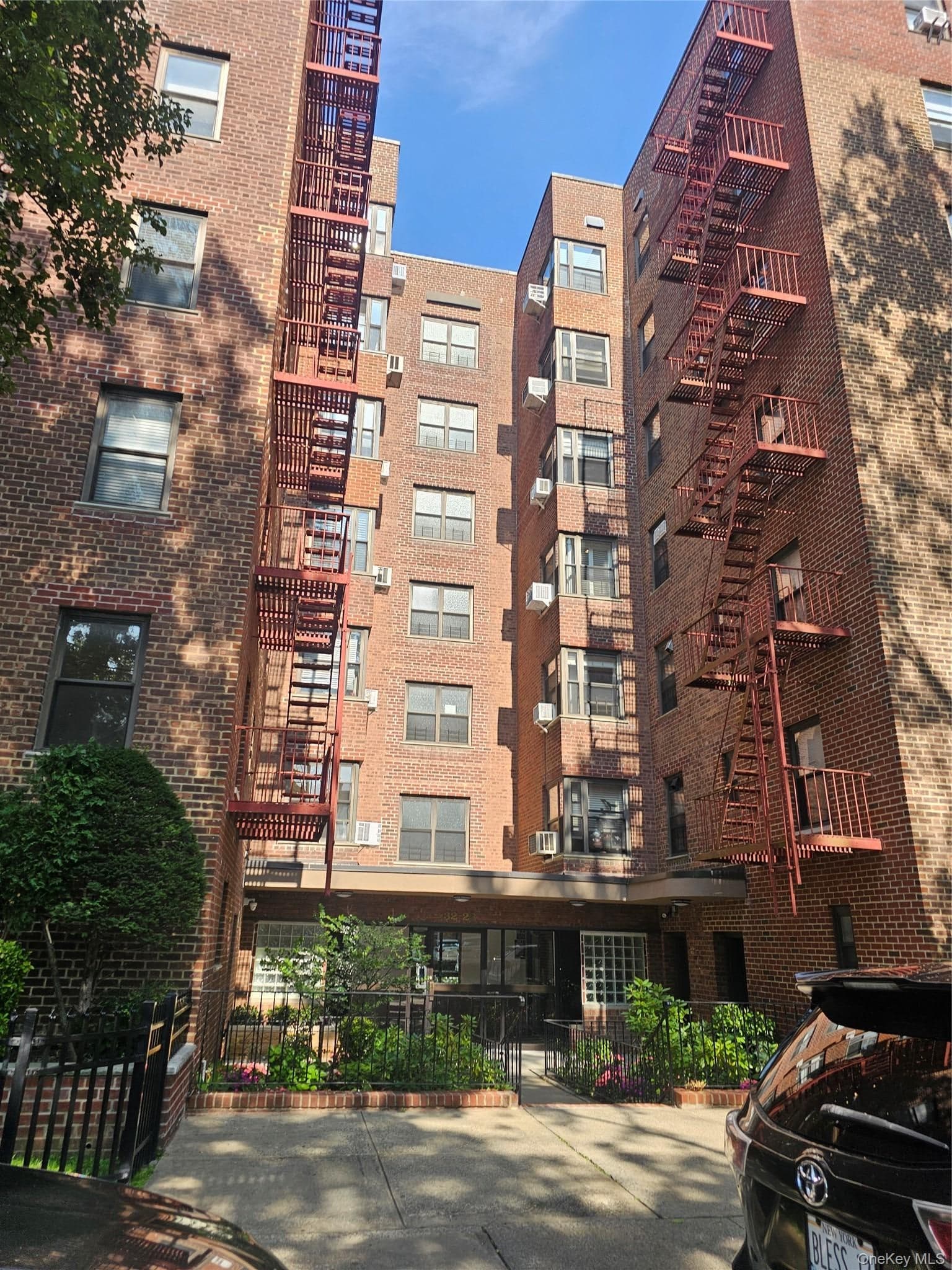 32-23 88 Street Unit: 306, East Elmhurst