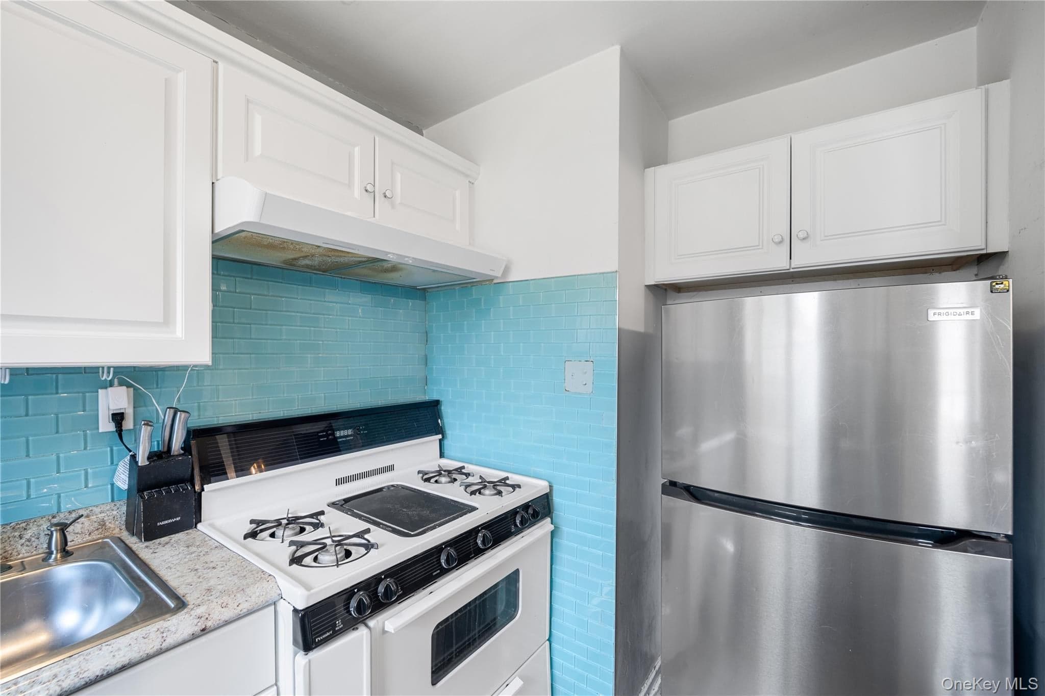 224-02 Stronghurst Avenue Unit: 208 thumbnail 6