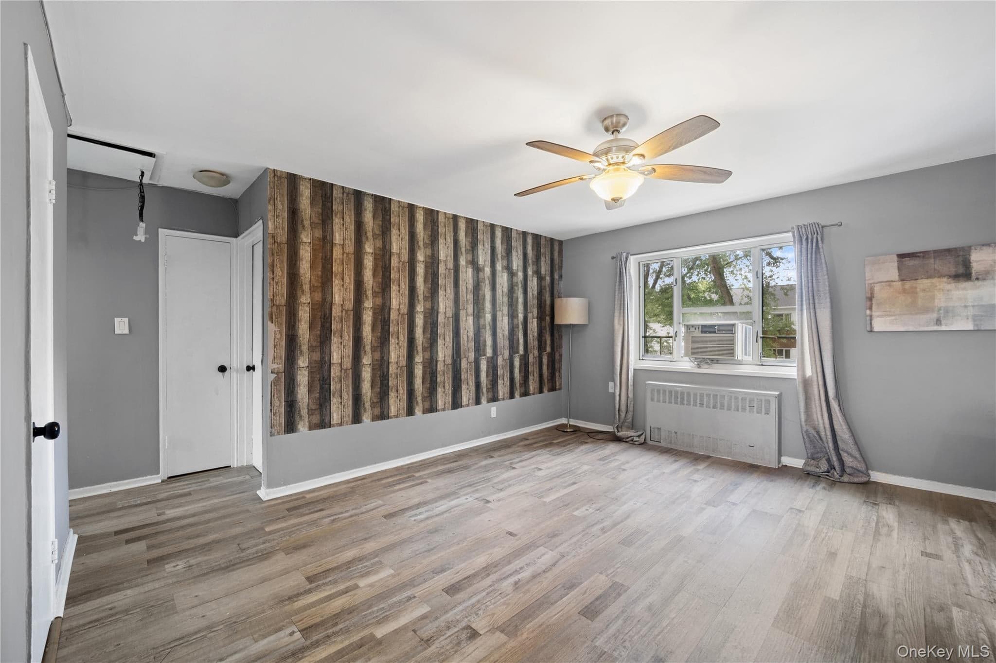 224-02 Stronghurst Avenue Unit: 208 thumbnail 3