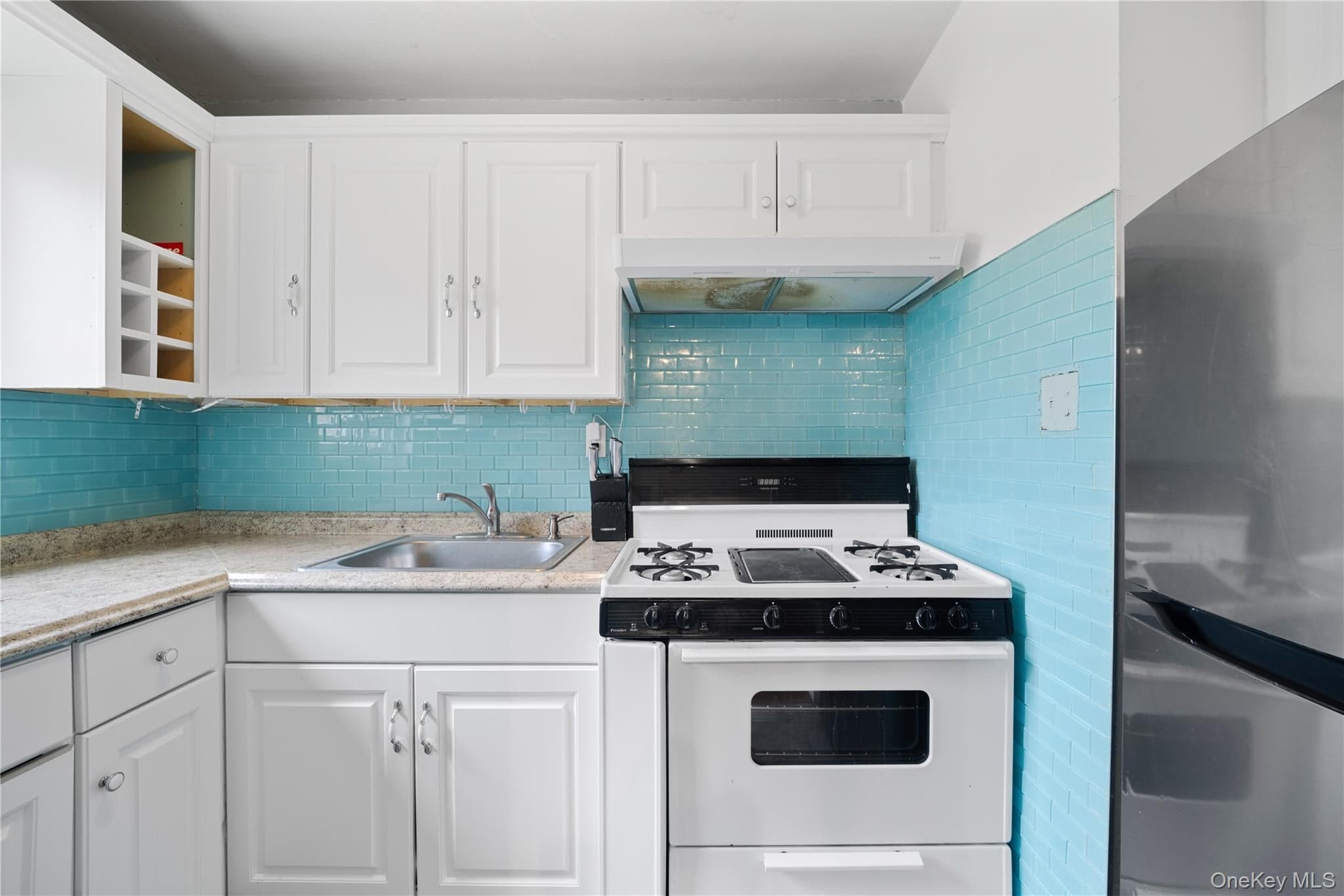 224-02 Stronghurst Avenue Unit: 208 thumbnail 7