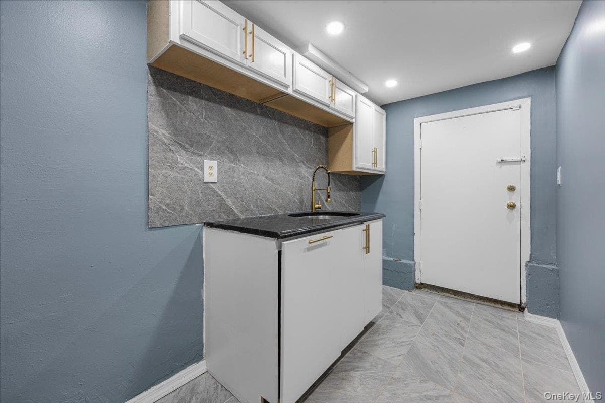 2891 Dewitt Place thumbnail 18