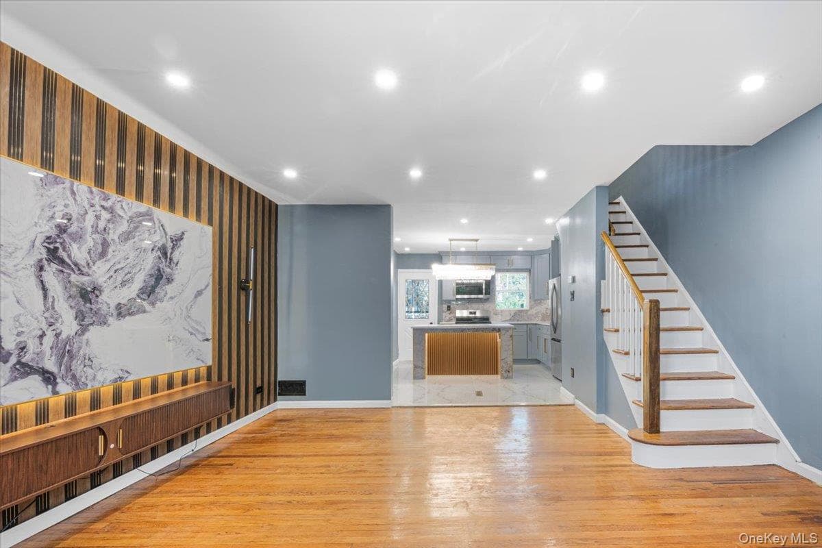 2891 Dewitt Place thumbnail 4