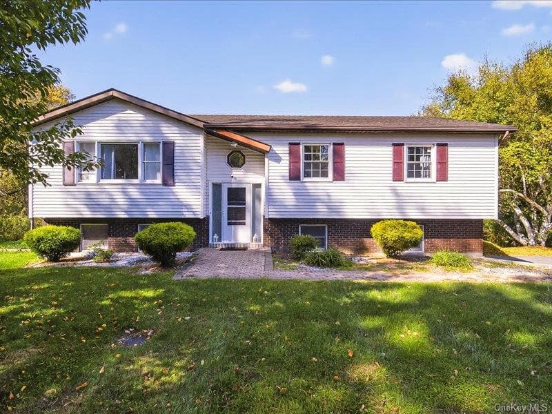 50 Cunningham Lane, Poughquag