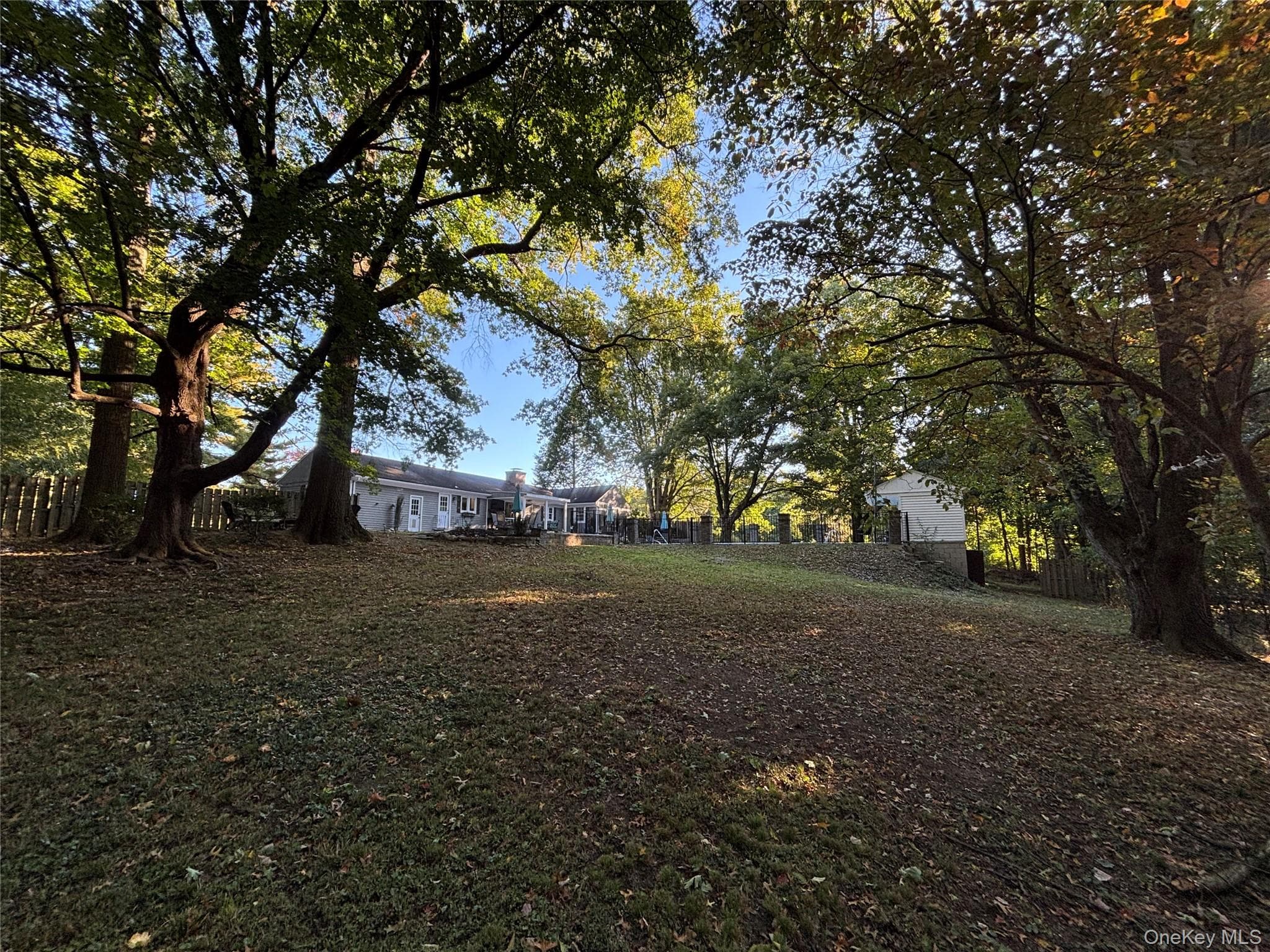 15 Merry Hill Road thumbnail 39