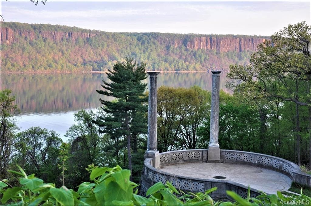 1085 Warburton Avenue Unit: 820 thumbnail 32