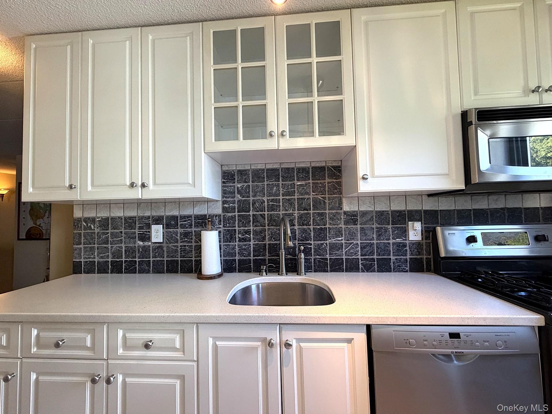 1085 Warburton Avenue Unit: 820 thumbnail 8