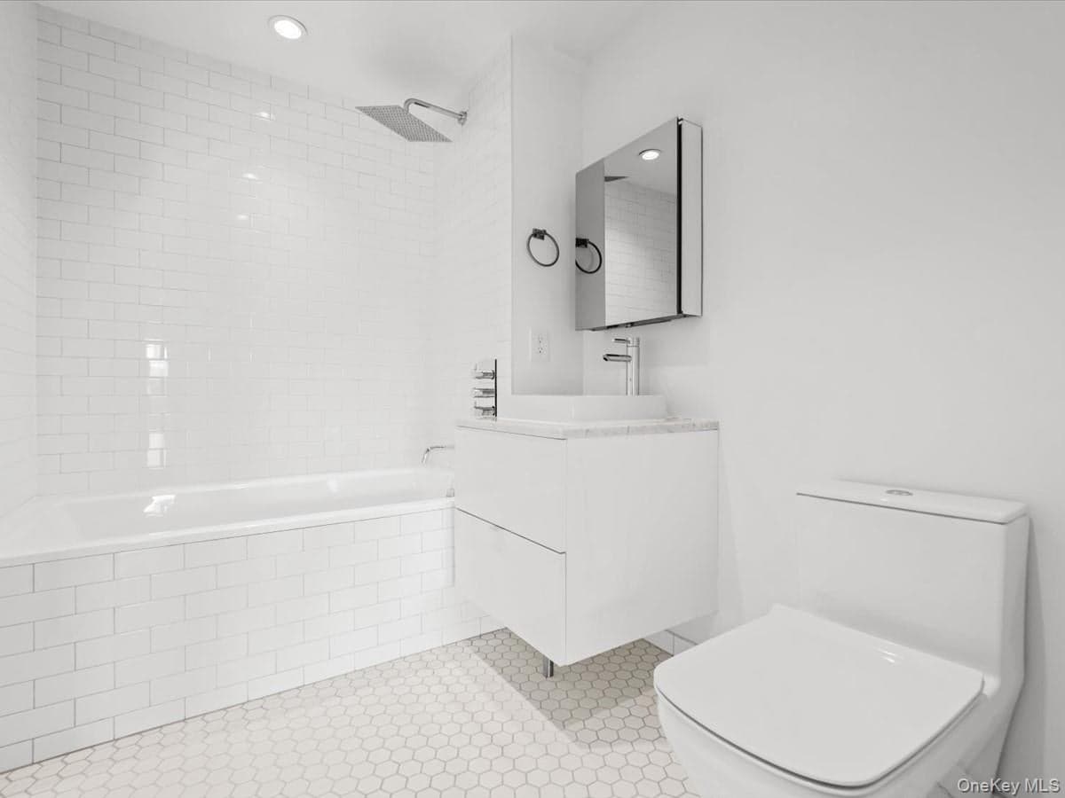 651 New York Avenue Unit: 503 thumbnail 8