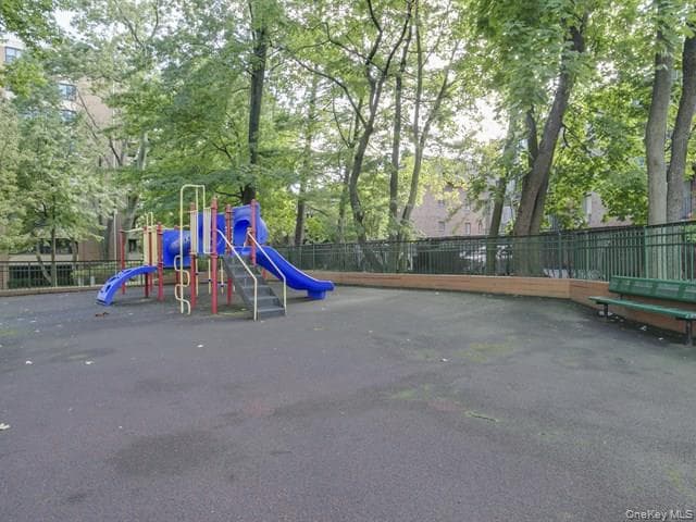 162-40 9th Avenue Unit: 8D thumbnail 32