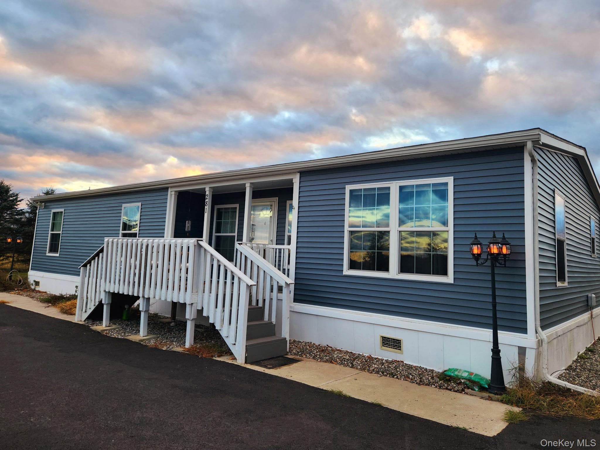 281 Perry Road thumbnail 3