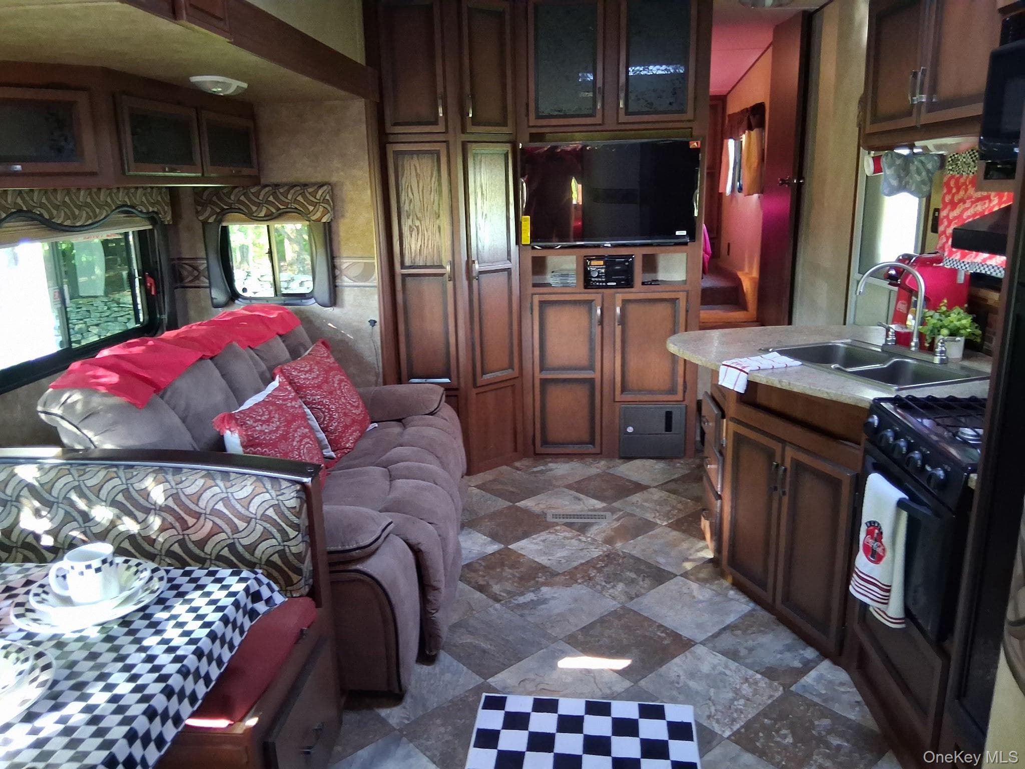 281 Perry Road thumbnail 38