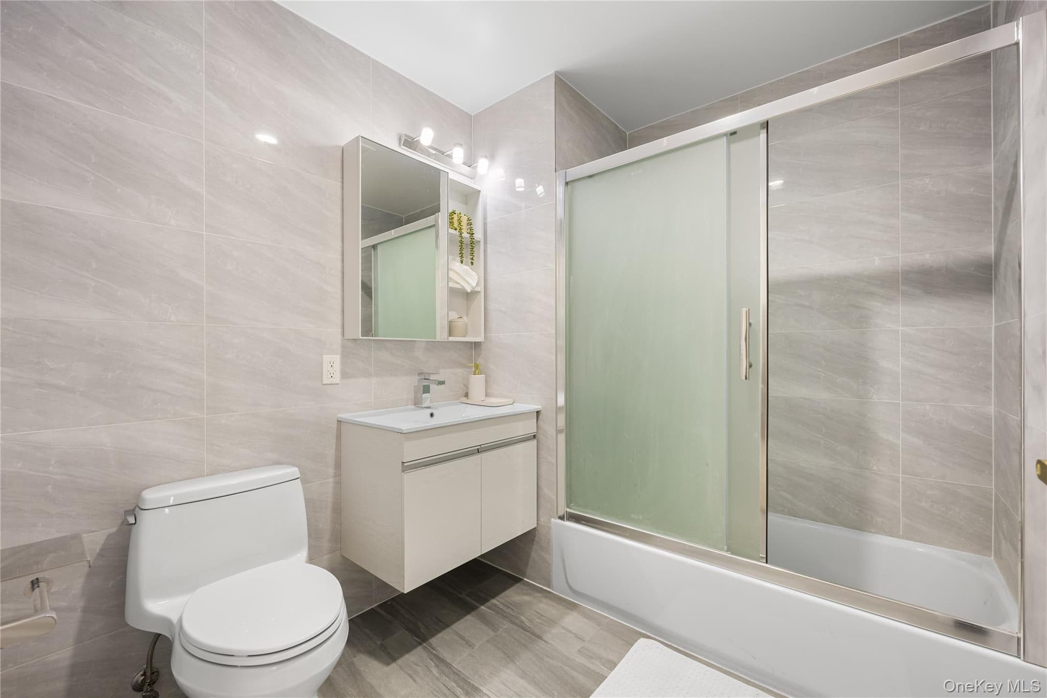 70-65 Queens Boulevard Unit: 8I thumbnail 8
