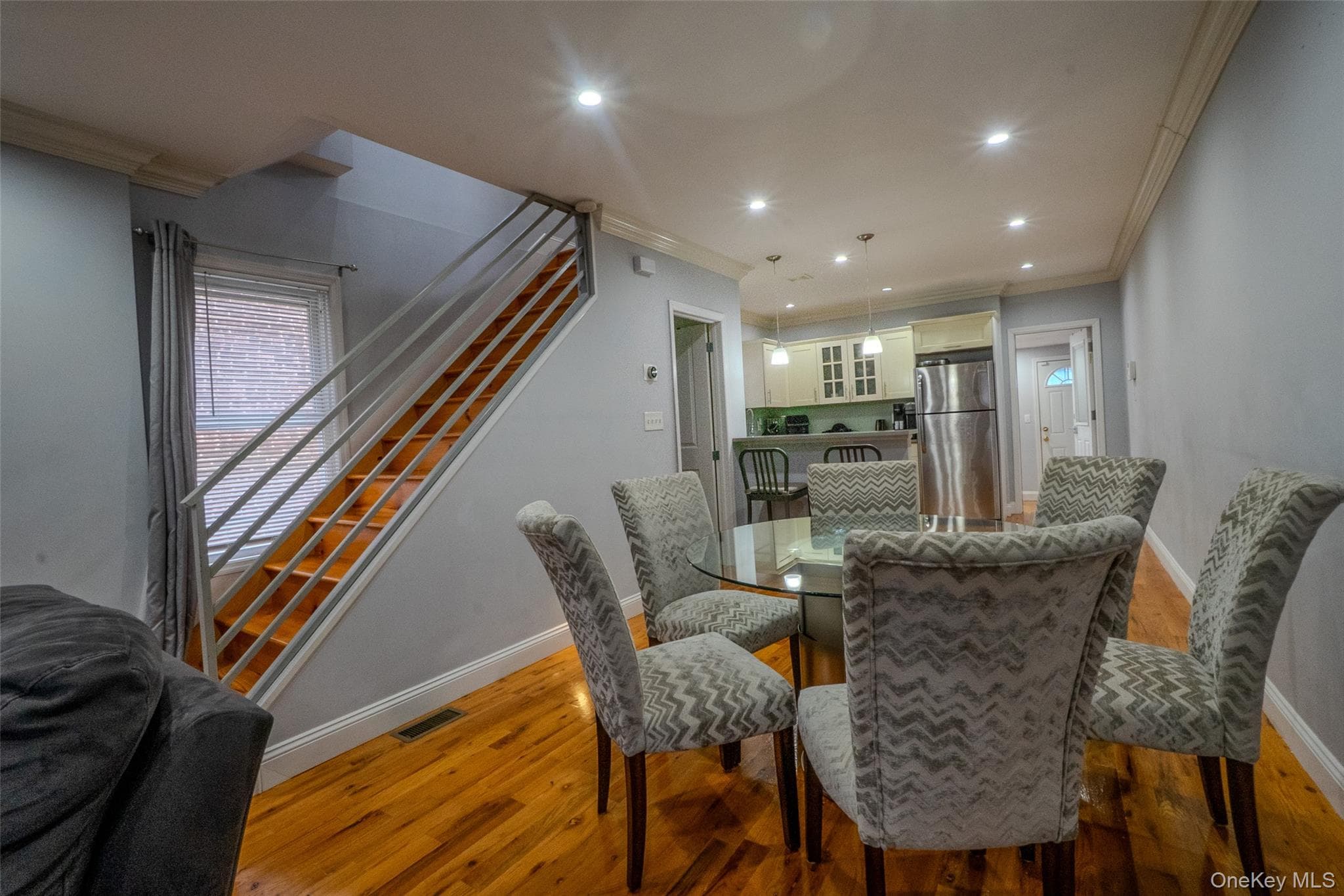 749 Vincent Avenue thumbnail 2