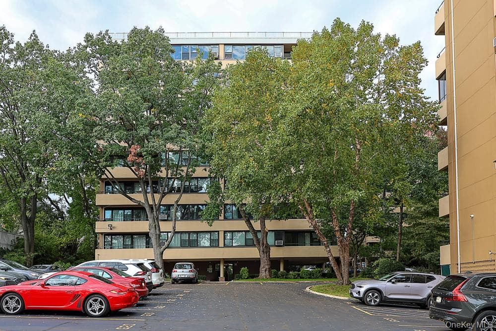 10-34 166th Street Unit: 9D, Whitestone