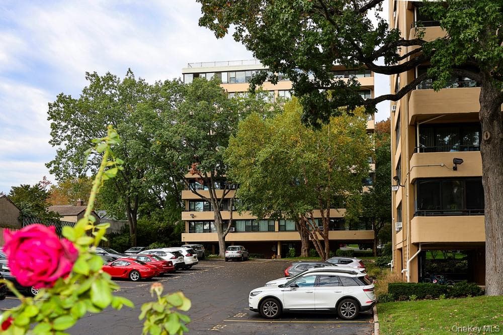 10-34 166th Street Unit: 9D thumbnail 3