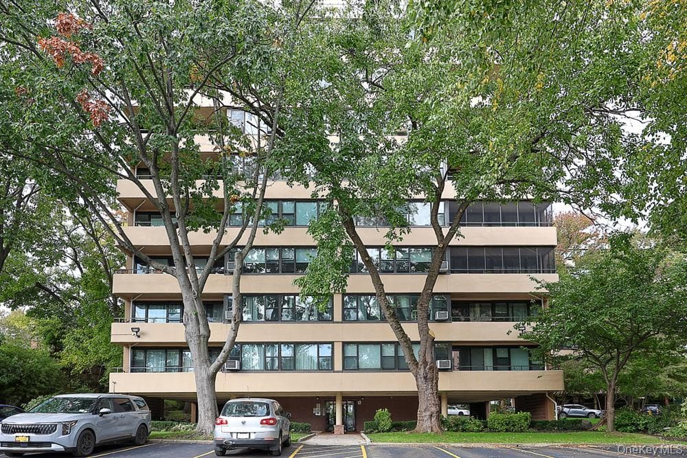 10-34 166th Street Unit: 9D thumbnail 4