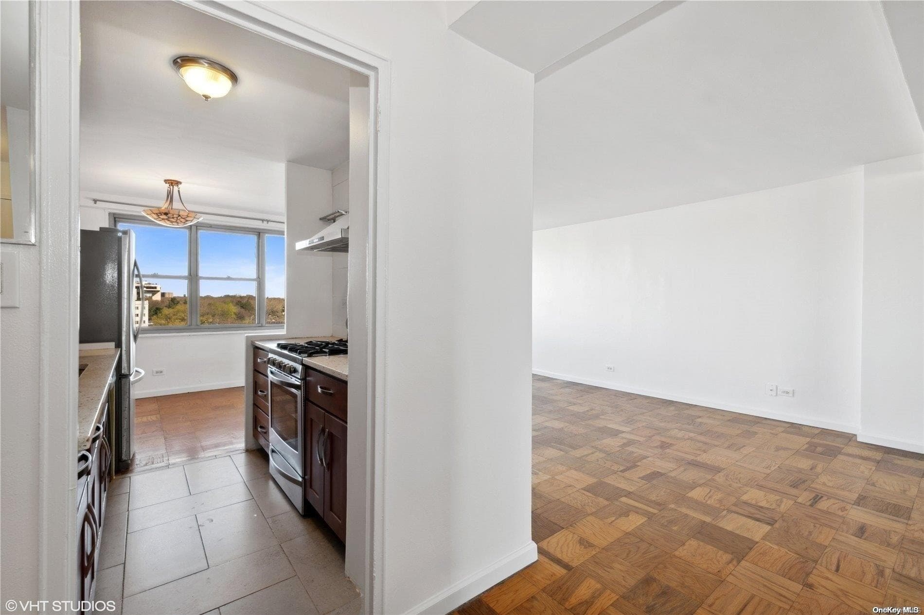 61-20 Grand Central Parkway Unit: B807 thumbnail 8